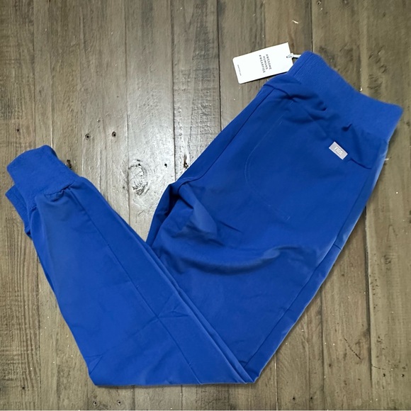 NWT FIGS Women’s Boston Slim Jogger Scrub Pants - XS - Electric Blue - Picture 7 of 9